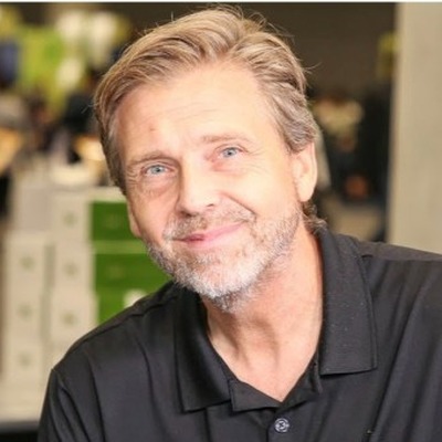 Mark Porter headshot